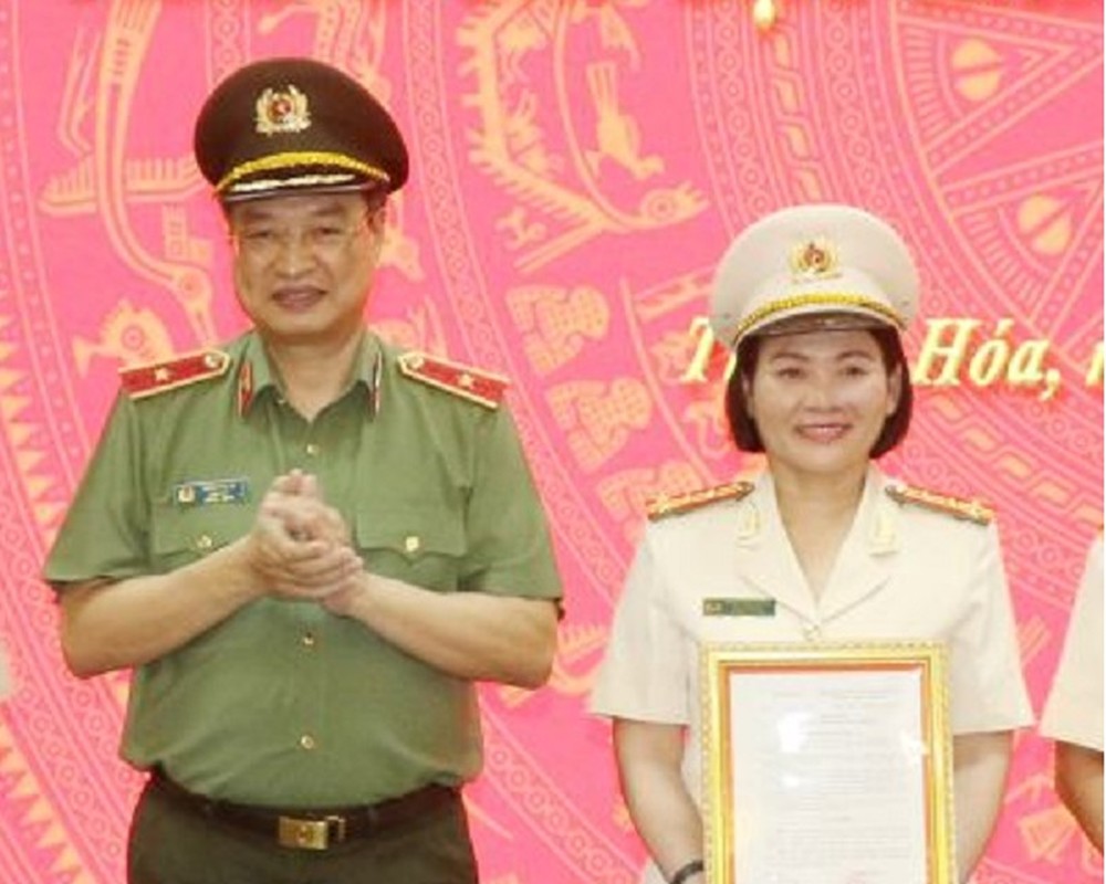 Chan dung Giam doc, Pho Giam doc Cong an tinh duoc thang cap bac ham-Hinh-6