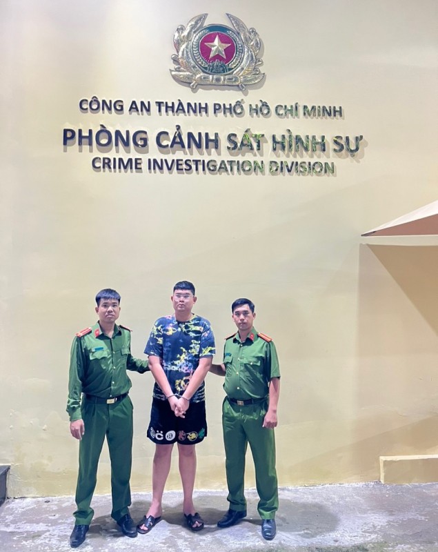 Phan Cong Khanh: Tu “trum sieu xe” den no nan co bac, lua dao, xo kham-Hinh-7