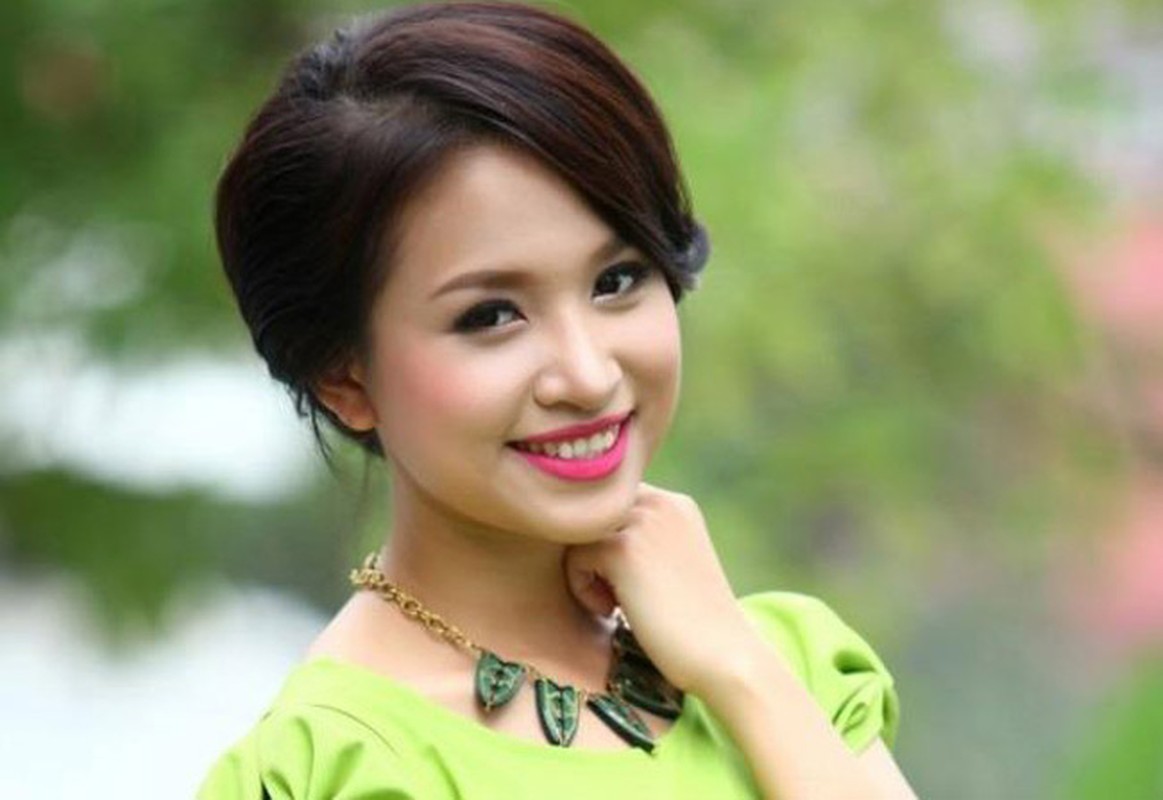 Nhung nu MC la hot girl dinh dam mot thoi-Hinh-4