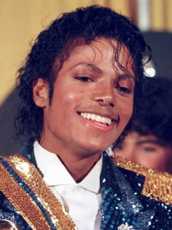 Hanh trinh 25 nam dao keo cua vua pop Michael Jackson-Hinh-4