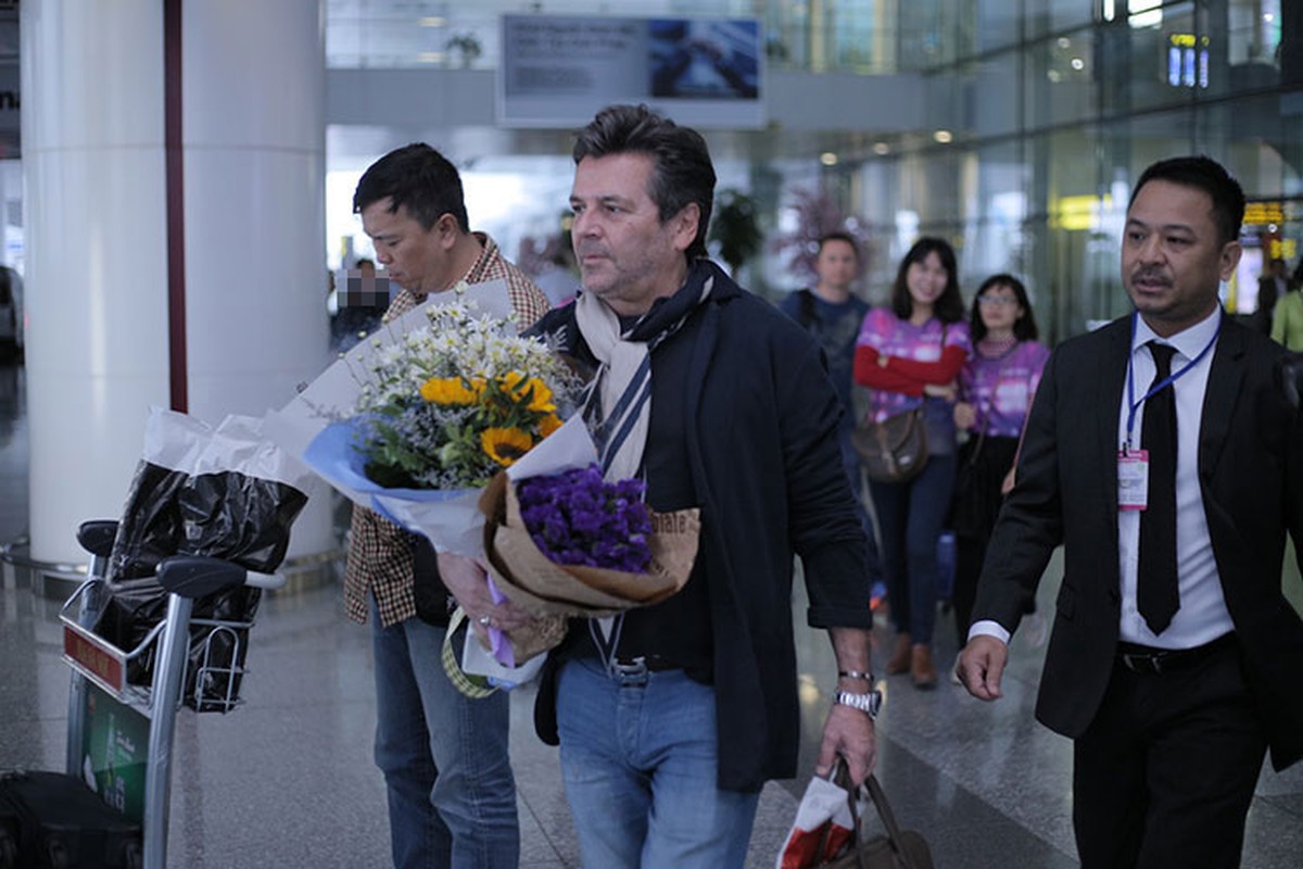 Thomas Anders cua Modern Talking duoc tang cuc hoa mi khi toi HN-Hinh-5