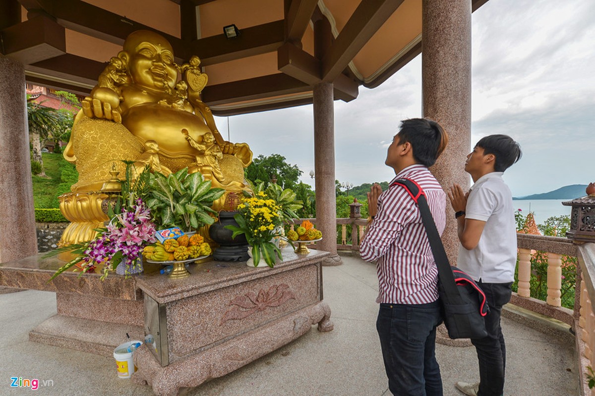 Chiem nguong ngoi chua ven bien dep nhat Quang Ninh-Hinh-9