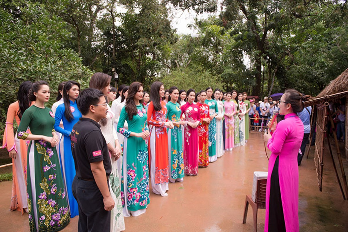 Thi sinh Hoa hau Viet Nam dien ao dai nen na ve tham que Bac-Hinh-5