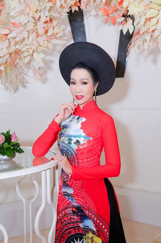 A hau Trinh Kim Chi khoe nhan sac man ma voi ao dai do ruc-Hinh-5