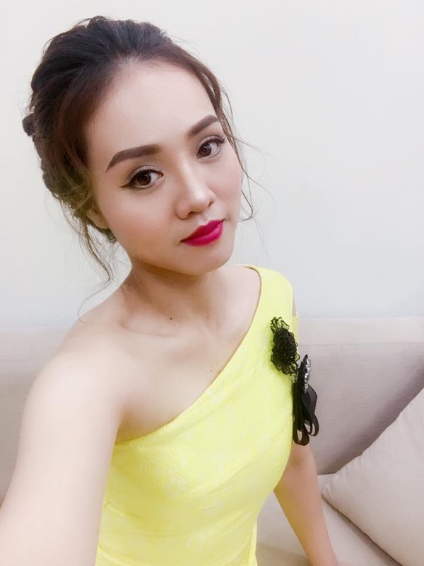 Ban gai Cong Ly dien vay goi cam dep het phan nguoi khac-Hinh-10