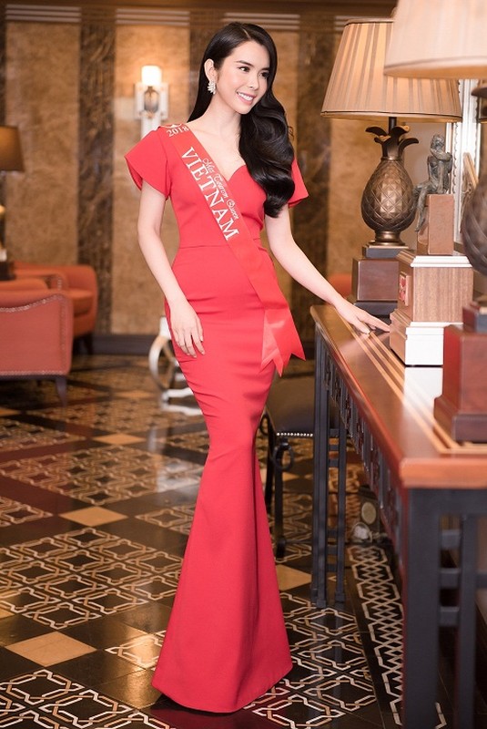Huynh Vy khoe dang nuot o Miss Tourism Queen Worldwide 2018-Hinh-2