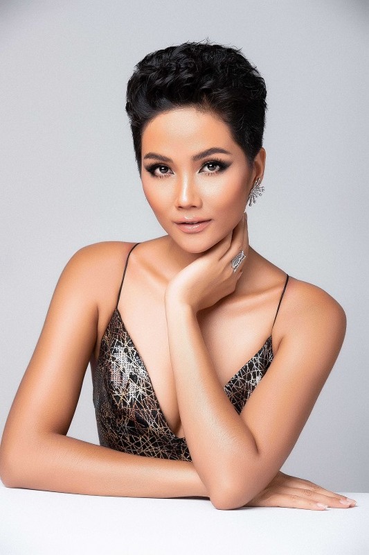 H'Hen Nie khoe anh dep hut mat truoc ngay thi Miss Universe 2018-Hinh-5