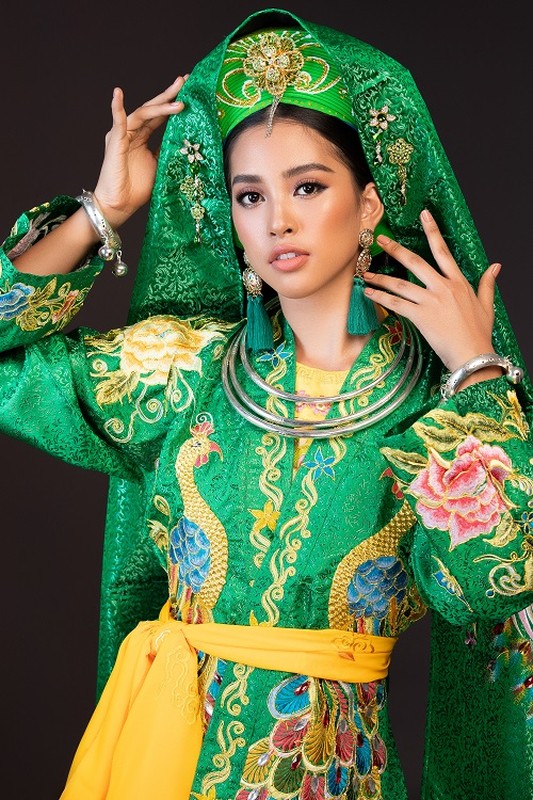 Tran Tieu Vy mang dieu mua chau van den Miss World 2018-Hinh-4