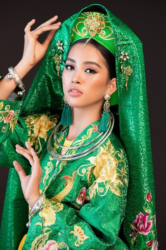 Tran Tieu Vy mang dieu mua chau van den Miss World 2018-Hinh-5