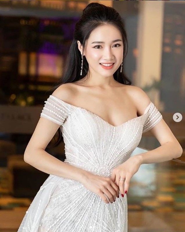 Nha Phuong chuong phong cach goi cam sau lay chong sinh con-Hinh-5