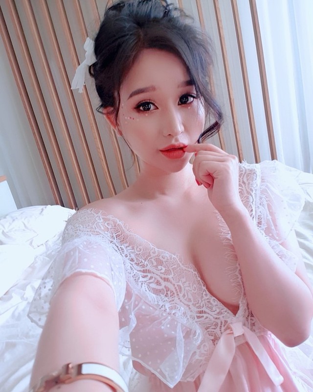 Vo cu Ho Quang Hieu goi cam hut mat sau cu soc ly hon-Hinh-3