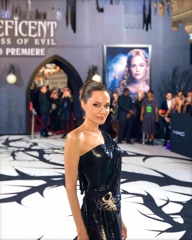 Angelina Jolie than thai ngut ngan khi xuat hien, dep nao long-Hinh-5