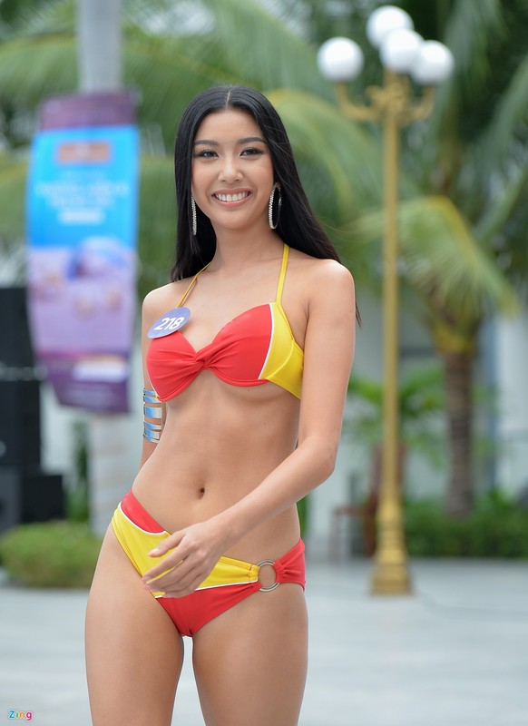 Thuy Van khoe voc dang nuot na voi bikini sau su co lo nguc-Hinh-3