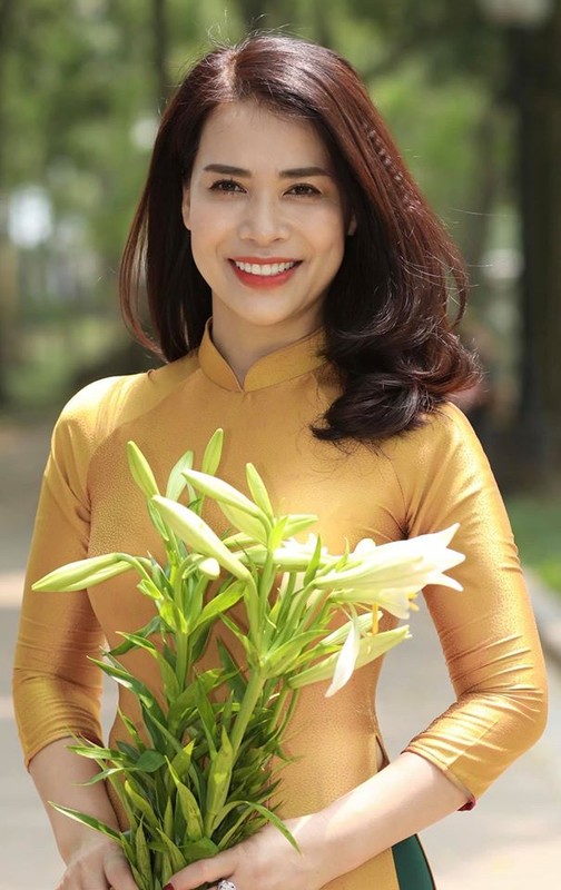 Loat anh Chi Trung “tinh het nac” ben ban gai kem 17 tuoi vua xinh lai gioi-Hinh-9