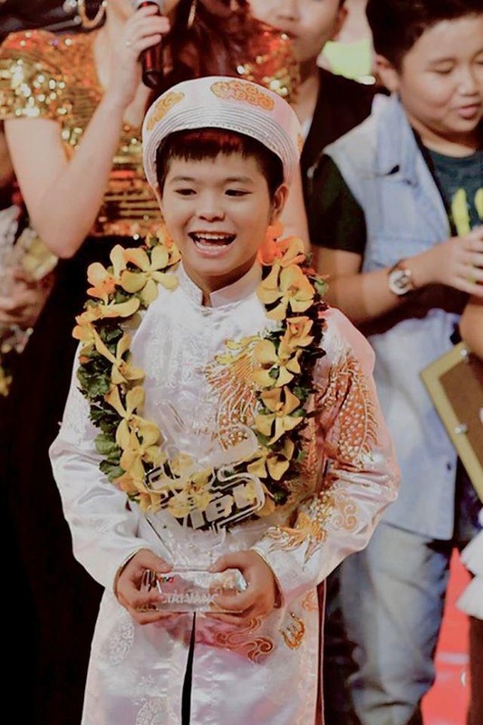 Quang Anh The Voice Kids “chat choi”, khac la o tuoi 19-Hinh-4