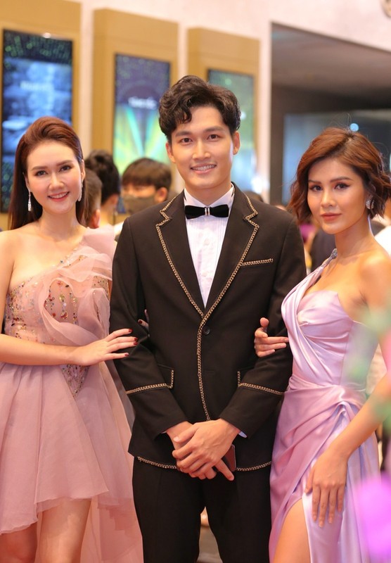 Quynh Kool, Diem My do sac dan sao tren tham do VTV Awards 2020-Hinh-10