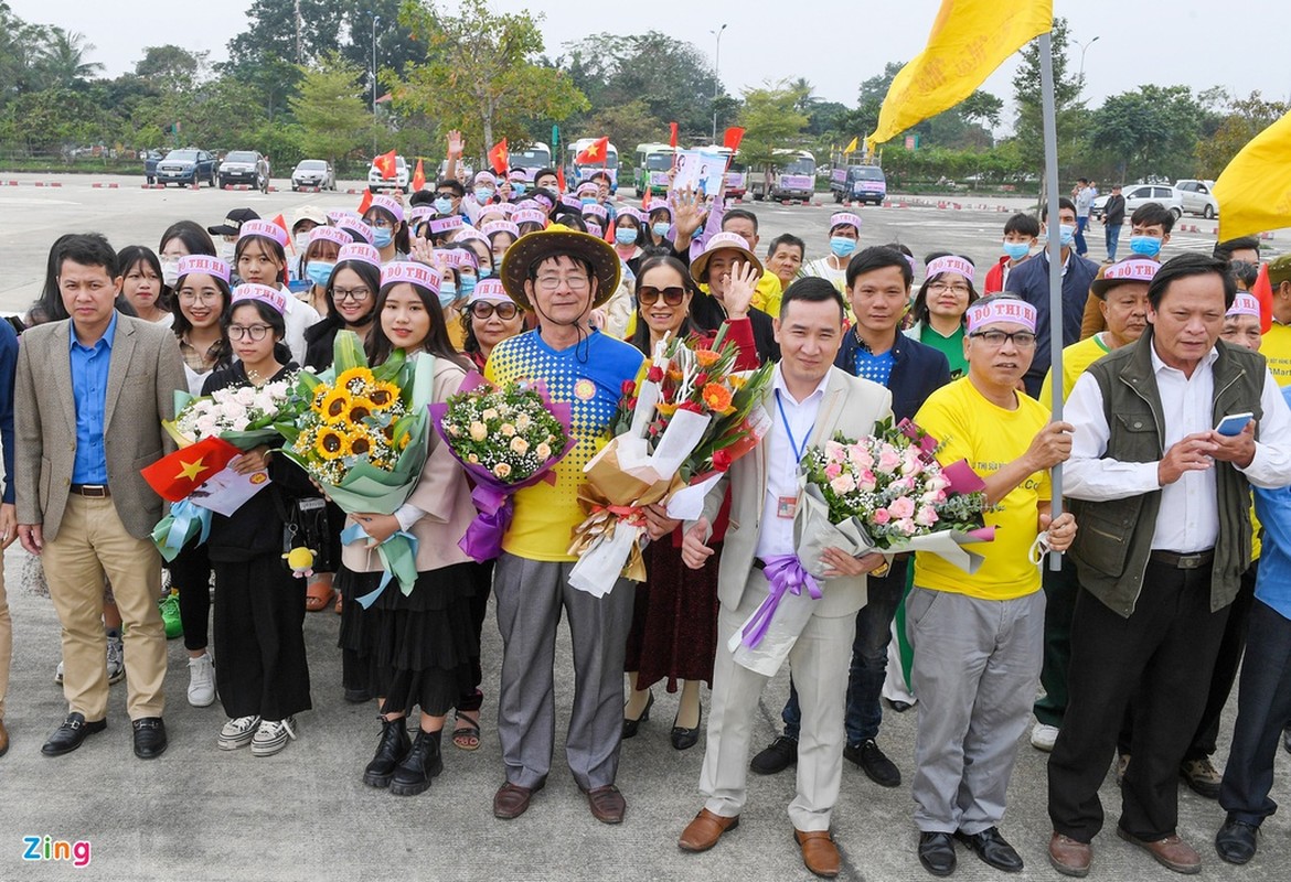 Hoa hau Do Thi Ha duoc chao don nong nhiet khi ve que Thanh Hoa-Hinh-6