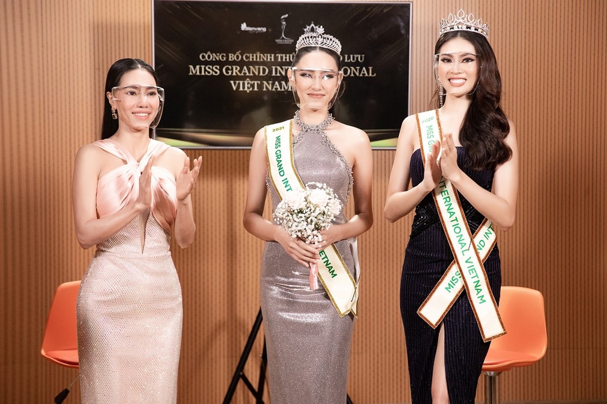 Thuy Tien mang quoc phuc ngoi ca y bac si den Miss Grand International-Hinh-4