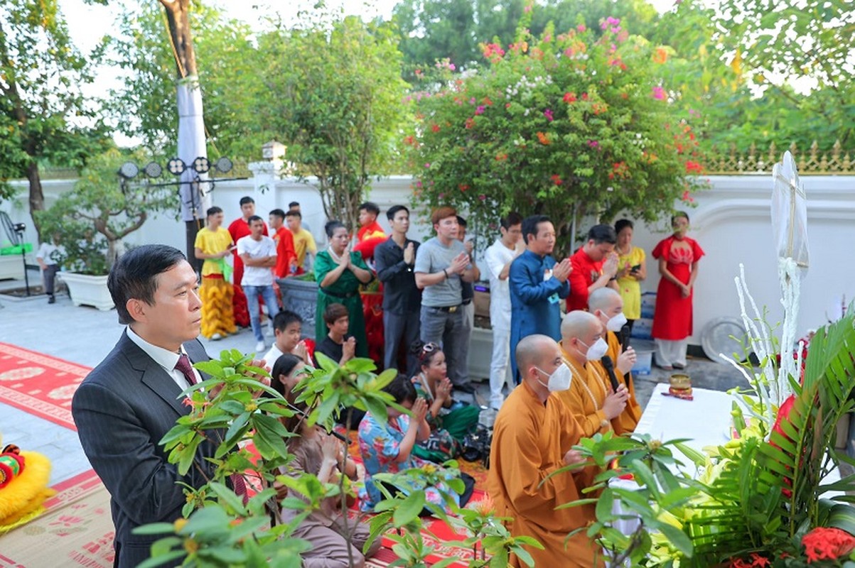 Dan sao du le gio To nghe tai nha vuon cua Quang Teo