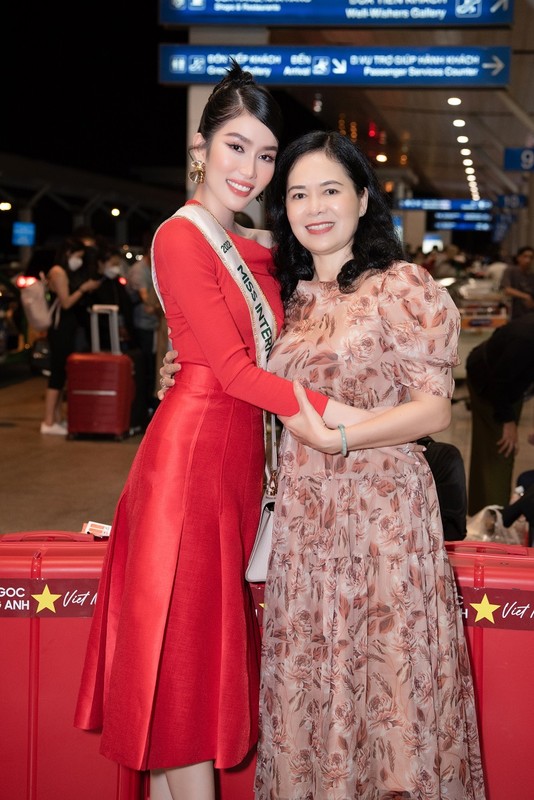 Dan hau dinh dam tien Phuong Anh len duong thi Miss International 2022-Hinh-12