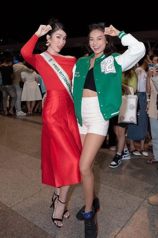 Dan hau dinh dam tien Phuong Anh len duong thi Miss International 2022-Hinh-9