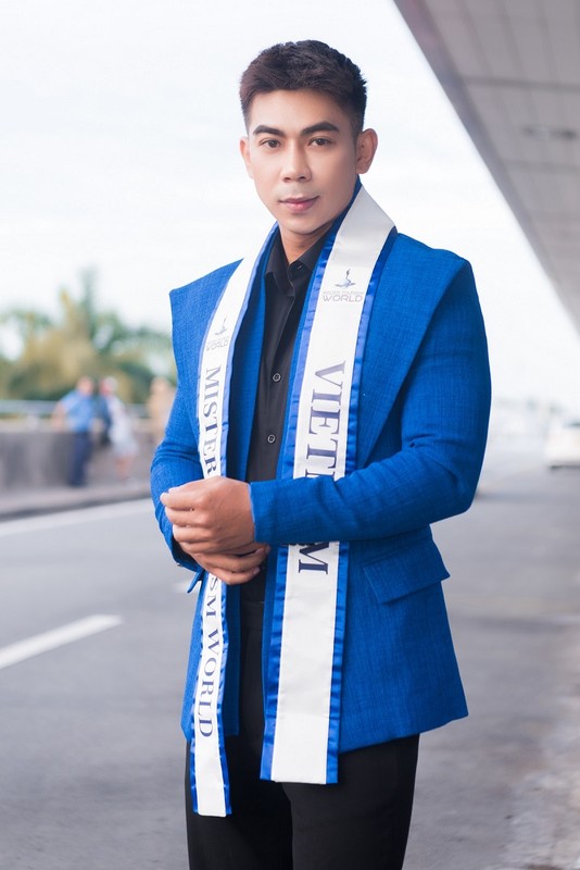 Phung Phuoc Thinh mang gan 90kg hanh ly sang Philippines thi Mister Tourism World-Hinh-3