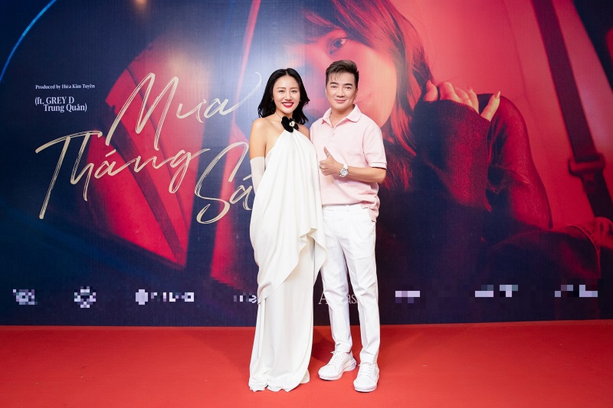 Dam Vinh Hung den chuc mung Van Mai Huong ra mat MV