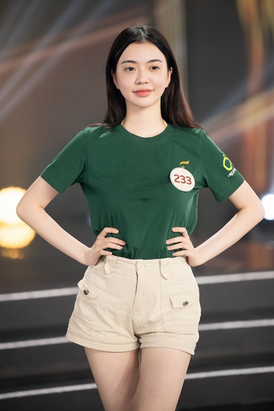 Chi Pu mac goi cam tong duyet chung ket Miss Grand Vietnam 2023-Hinh-11