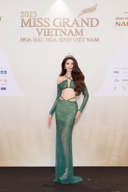 Doan Thien An long lay tren tham do chung ket Miss Grand Vietnam 2023-Hinh-2