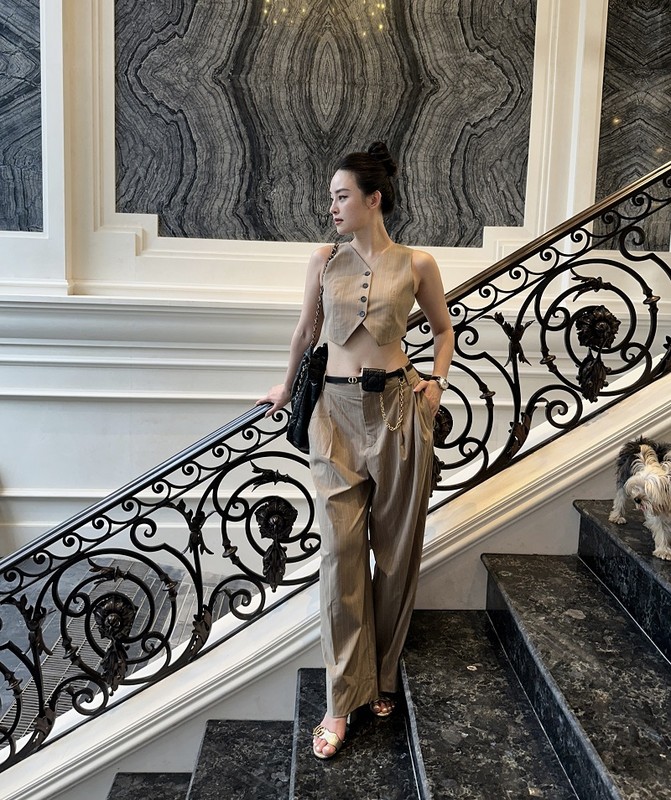 Thoi trang sang chanh cua “ngoc nu lookbook khong tuoi” Chi Hoang-Hinh-2