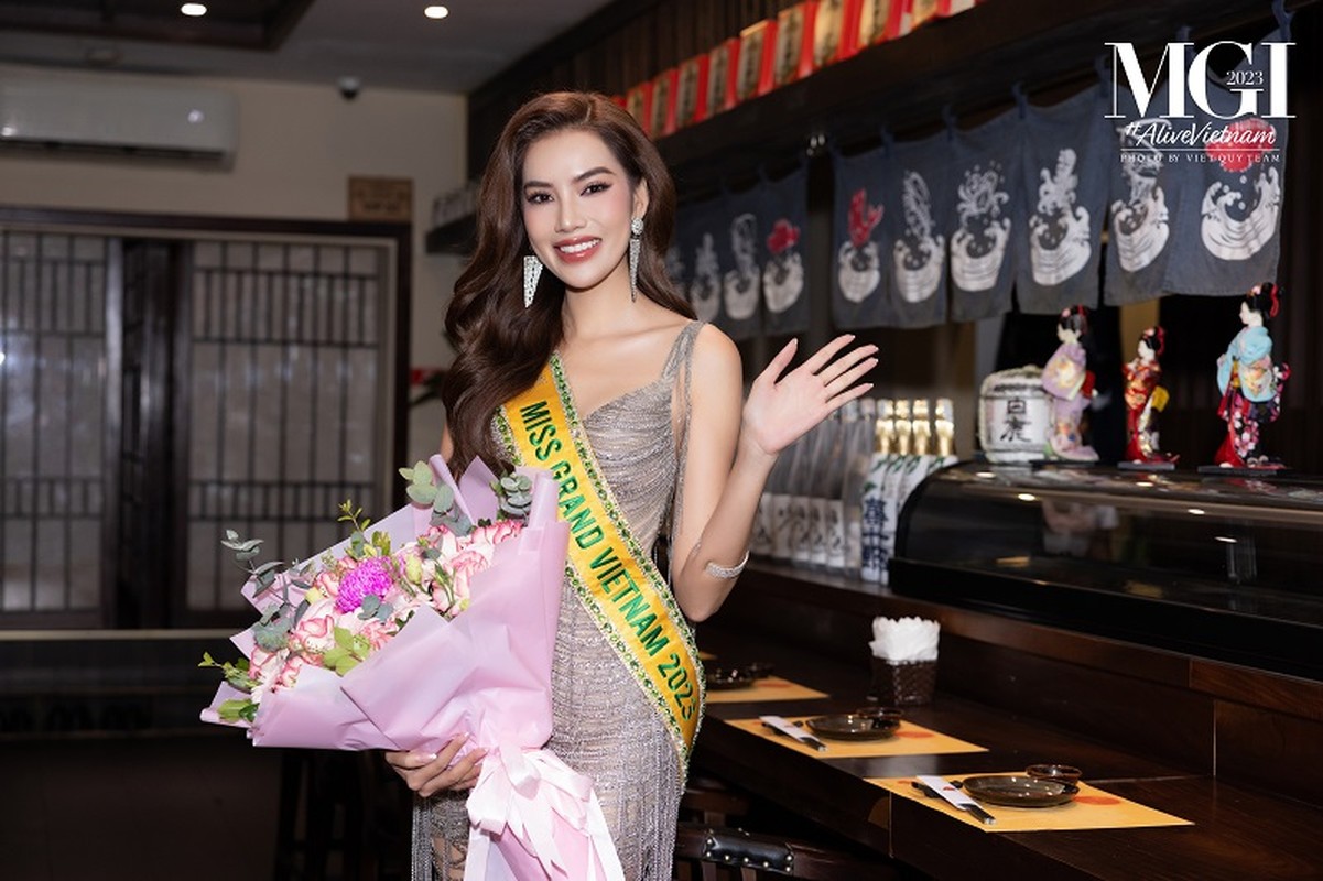 5 thi sinh len do “cuc chay”, an toi cung Chu tich Miss Grand International-Hinh-9