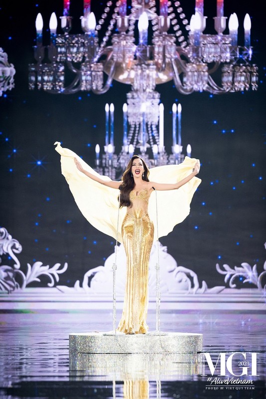 Le Hoang Phuong dep ruc ro trong ban ket Miss Grand International 2023-Hinh-10