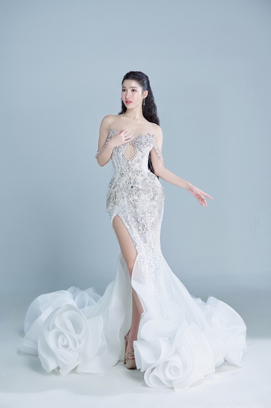 Phuong Nhi hoa “cong chua” voi vay da hoi cho chung ket Miss International-Hinh-7
