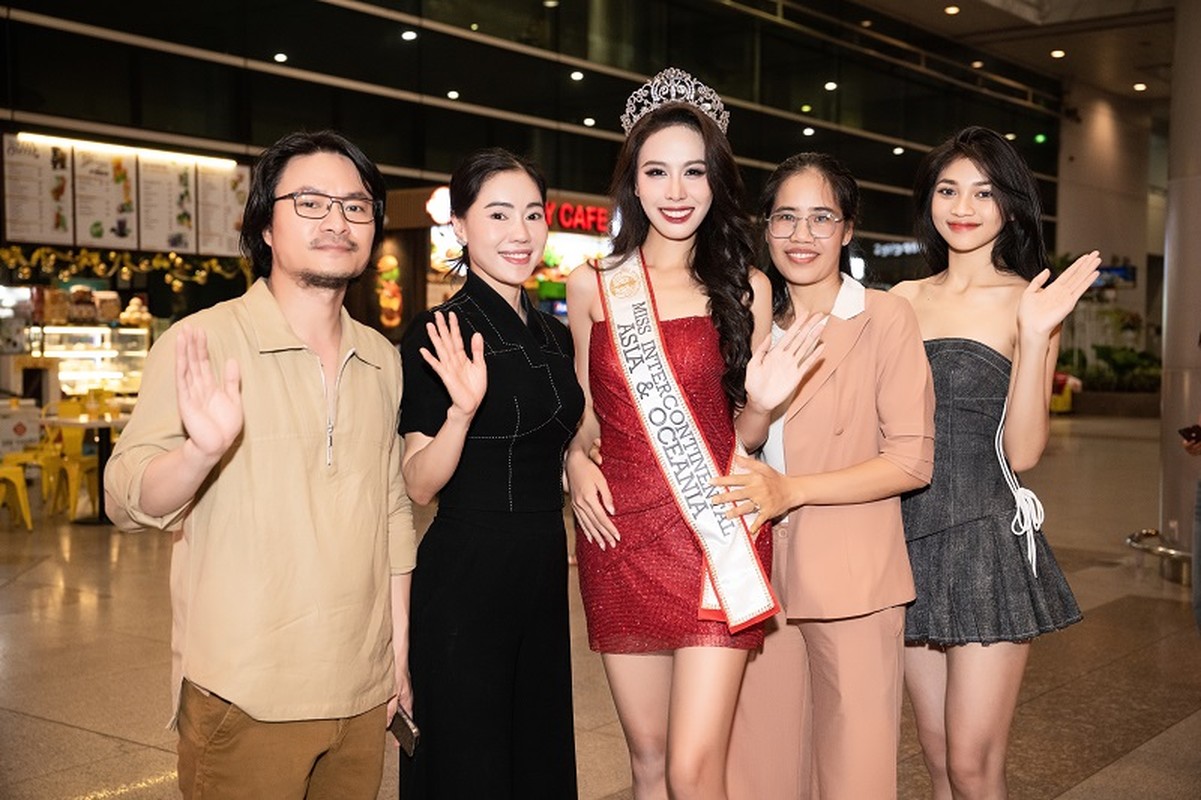 Ngoc Hang tro ve nuoc sau khi doat giai A hau 2 Miss Intercontinental-Hinh-3