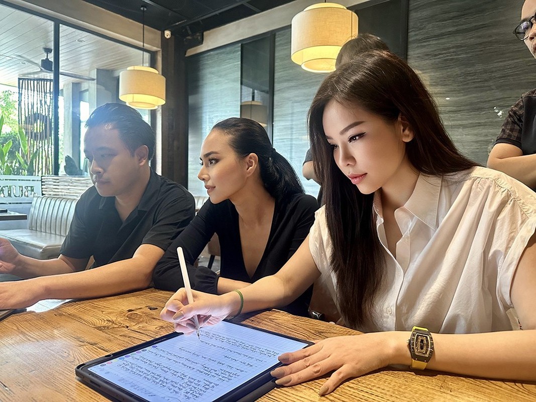 A meeting of CEO Dao Lan Phuong when returning to Vietnam-Hinh-6