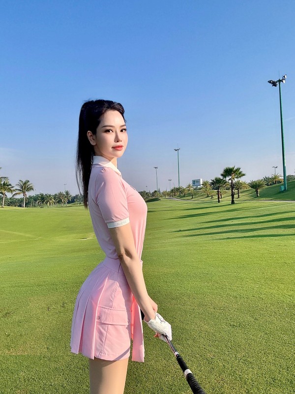 Cuu sieu mau Dao Lan Phuong tre trung, xinh dep tren san golf-Hinh-15