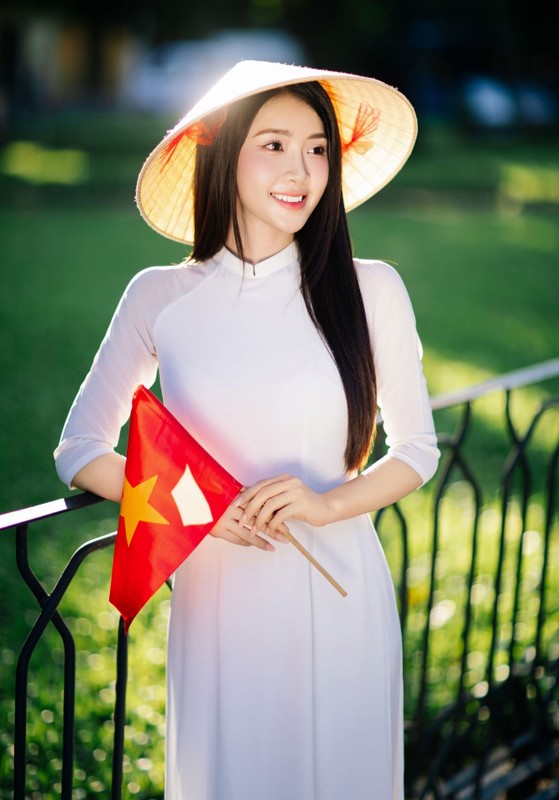 Beautiful dress of weather forecaster Ngoc Khanh-Picture-7