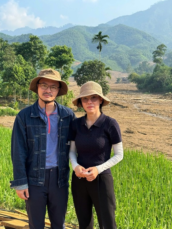 Hoa hau Thanh Thuy den Lang Nu ho tro nguoi dan-Hinh-2