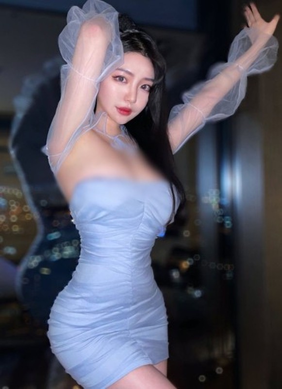 View - 	Hot girl xinh đẹp diện đồ khoét sâu khoe body siêu nuột