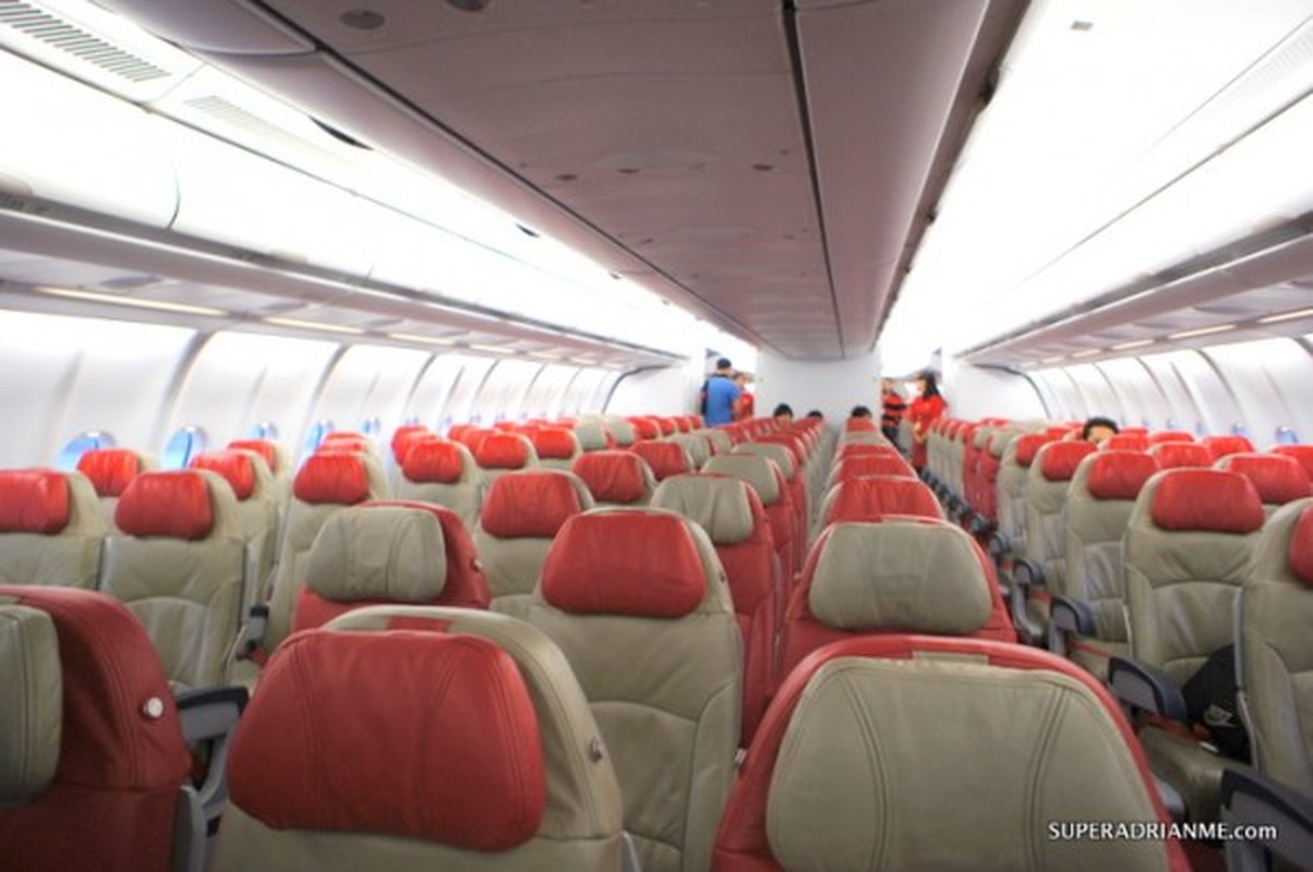 Phi doi bay Air Asia hoanh trang cua hang hang khong-Hinh-6