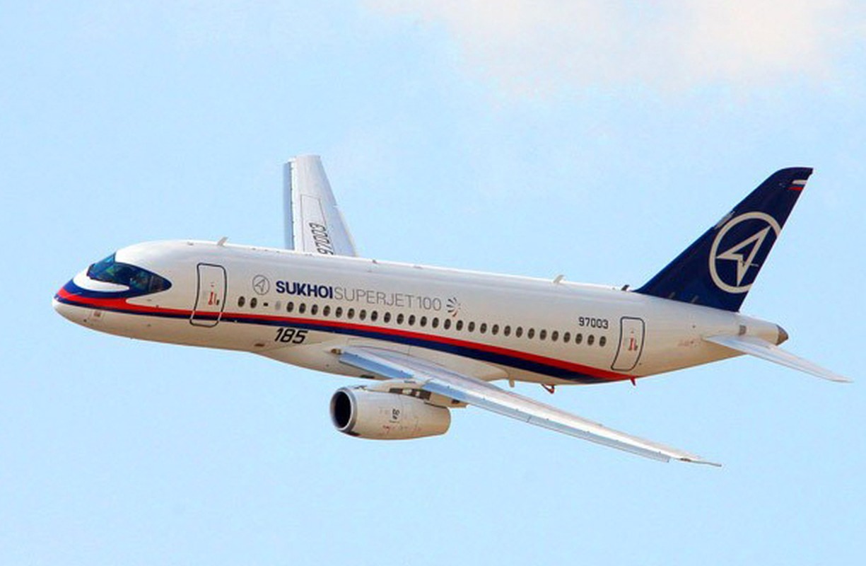 Mo may bay Sukhoi Superjet 100 Nga muon ban cho Viet Nam-Hinh-4