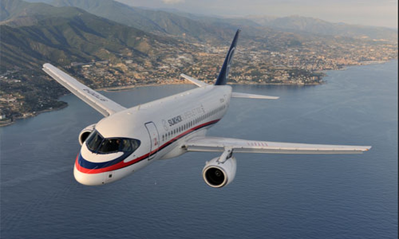 Mo may bay Sukhoi Superjet 100 Nga muon ban cho Viet Nam