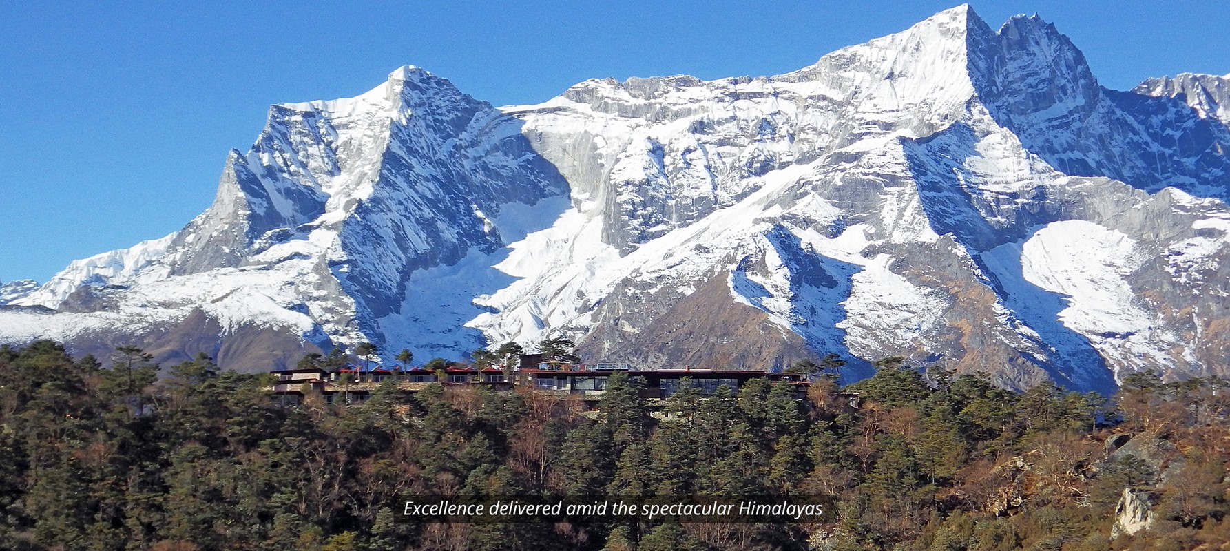 Choang ngop khach san cao ky luc tren dinh Everest o Nepal-Hinh-2