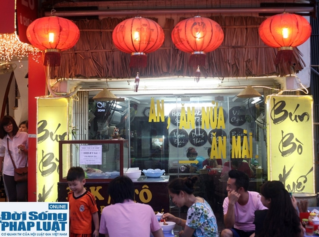 Quan bun bo 1.000 dong giua Ha Noi