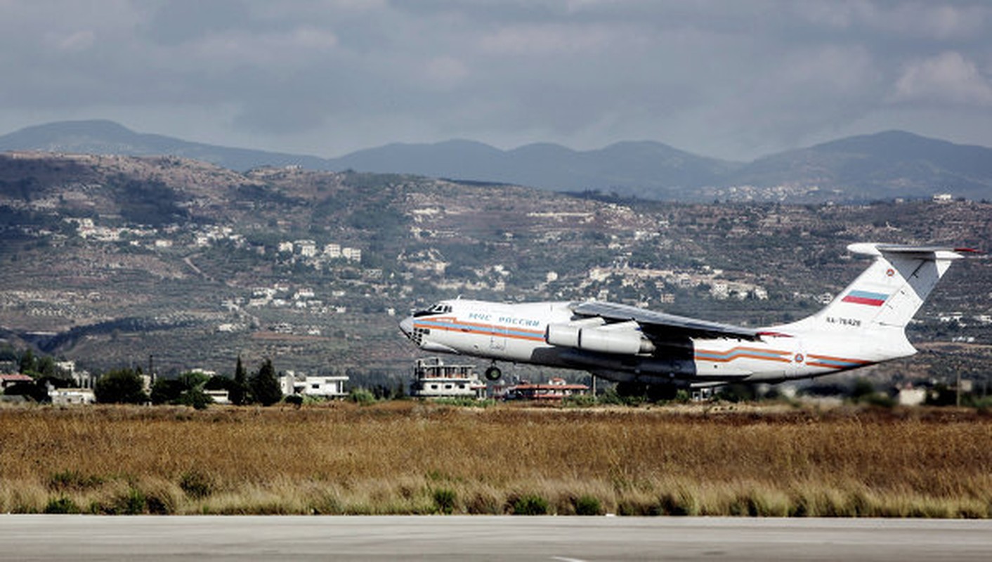 Tam co san bay Syria tap trung vu khi toi tan cua Nga-Hinh-9