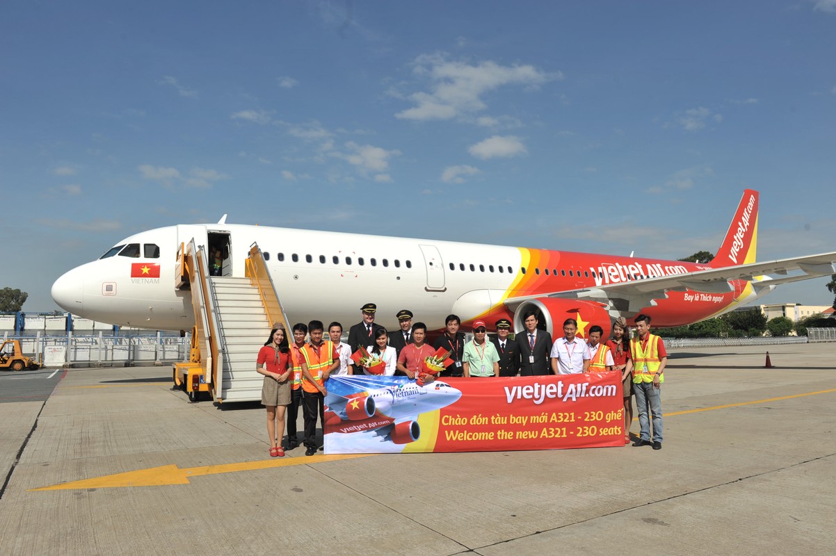 Tan muc may bay thu 29 Vietjet vua don nhan