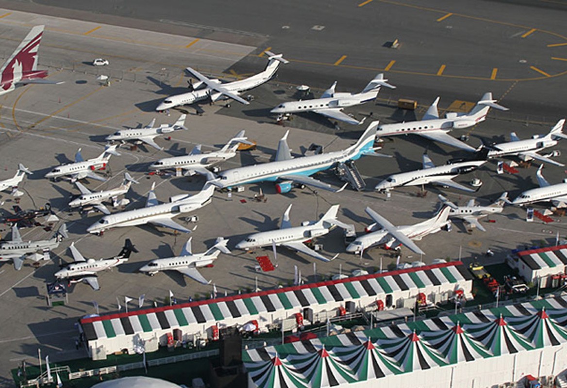 Toan canh hoanh trang cua trien lam hang khong Dubai Air Show-Hinh-8