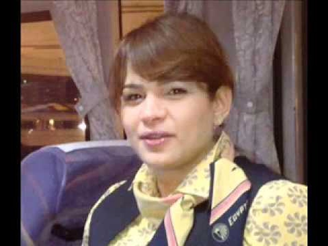 Dan nu tiep vien thanh lich cua hang hang khong EgyptAir-Hinh-5