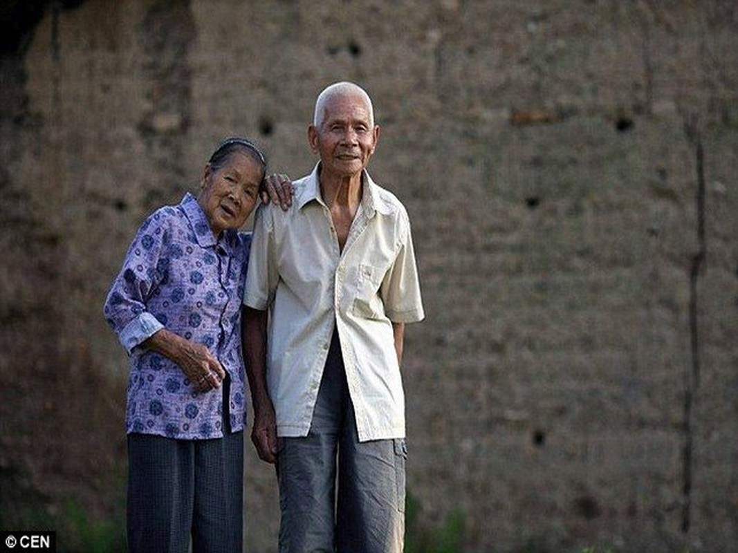 Cap vo chong Trung Quoc yeu nhau 96 nam “khong chan”