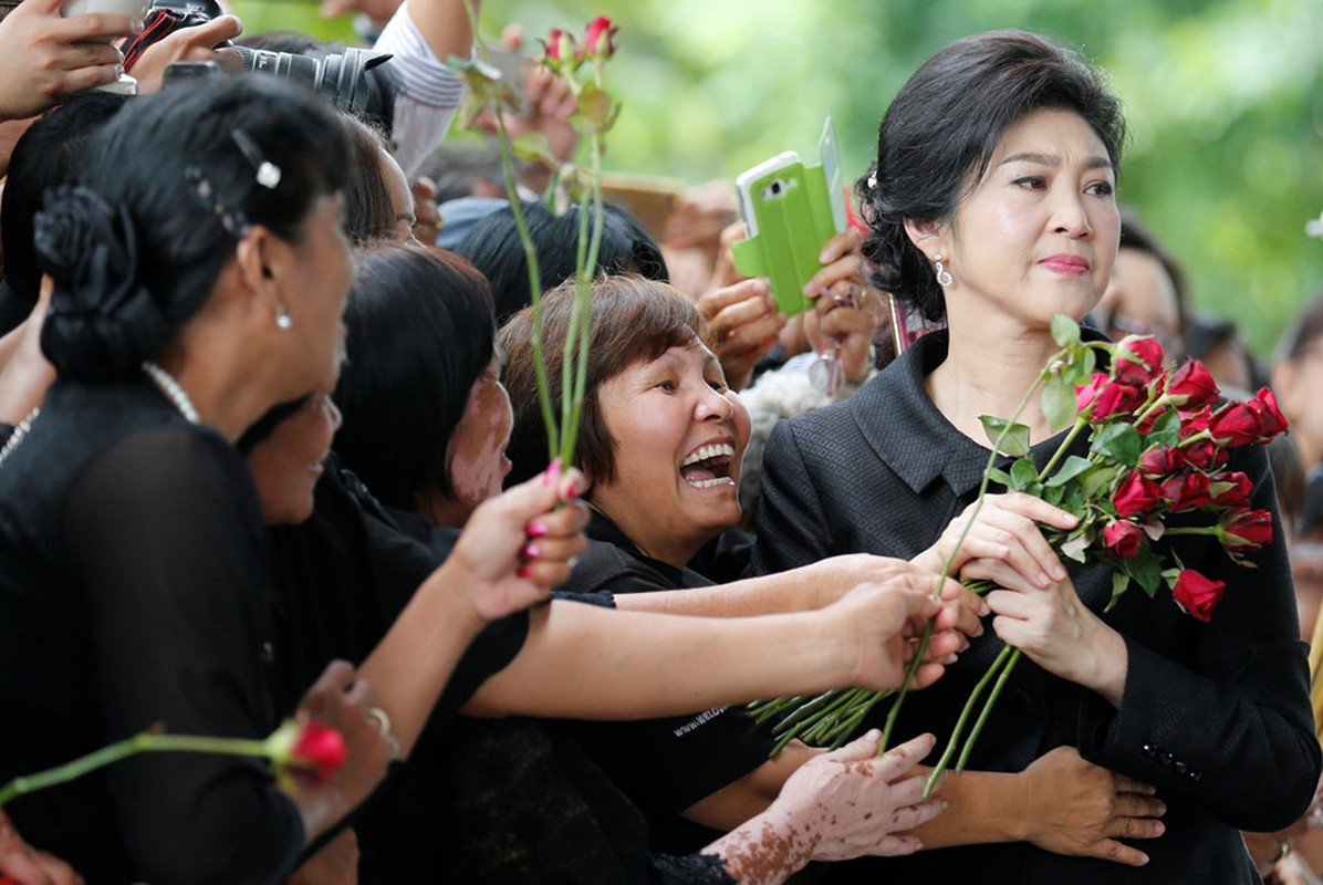 Ba Yingluck doi mat 10 nam tu giam tai phien toa cuoi cung-Hinh-3